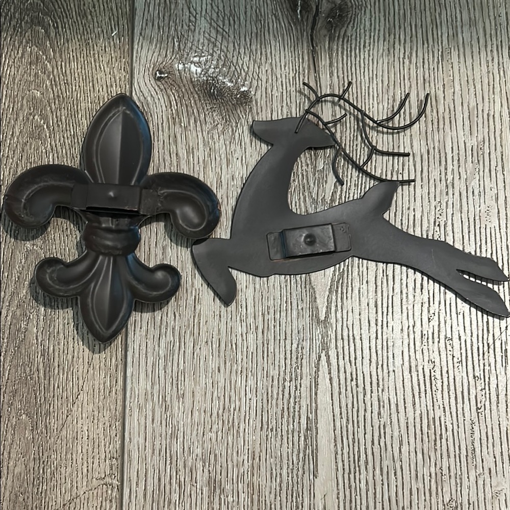Southern Living At Home Icons for the Wreath Hanger Fleur and Reindeer - Picture 2 of 2